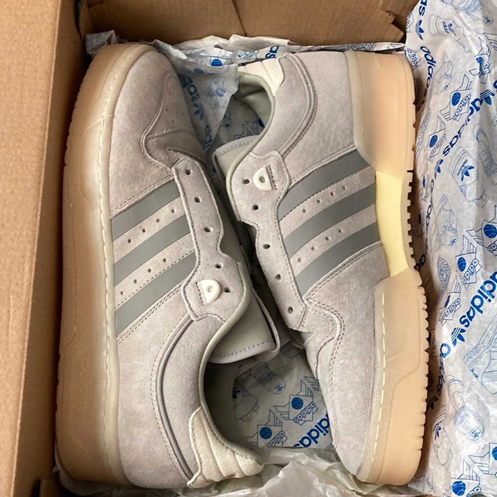 Adidas Rivalry Low 86 Men’s size 10
